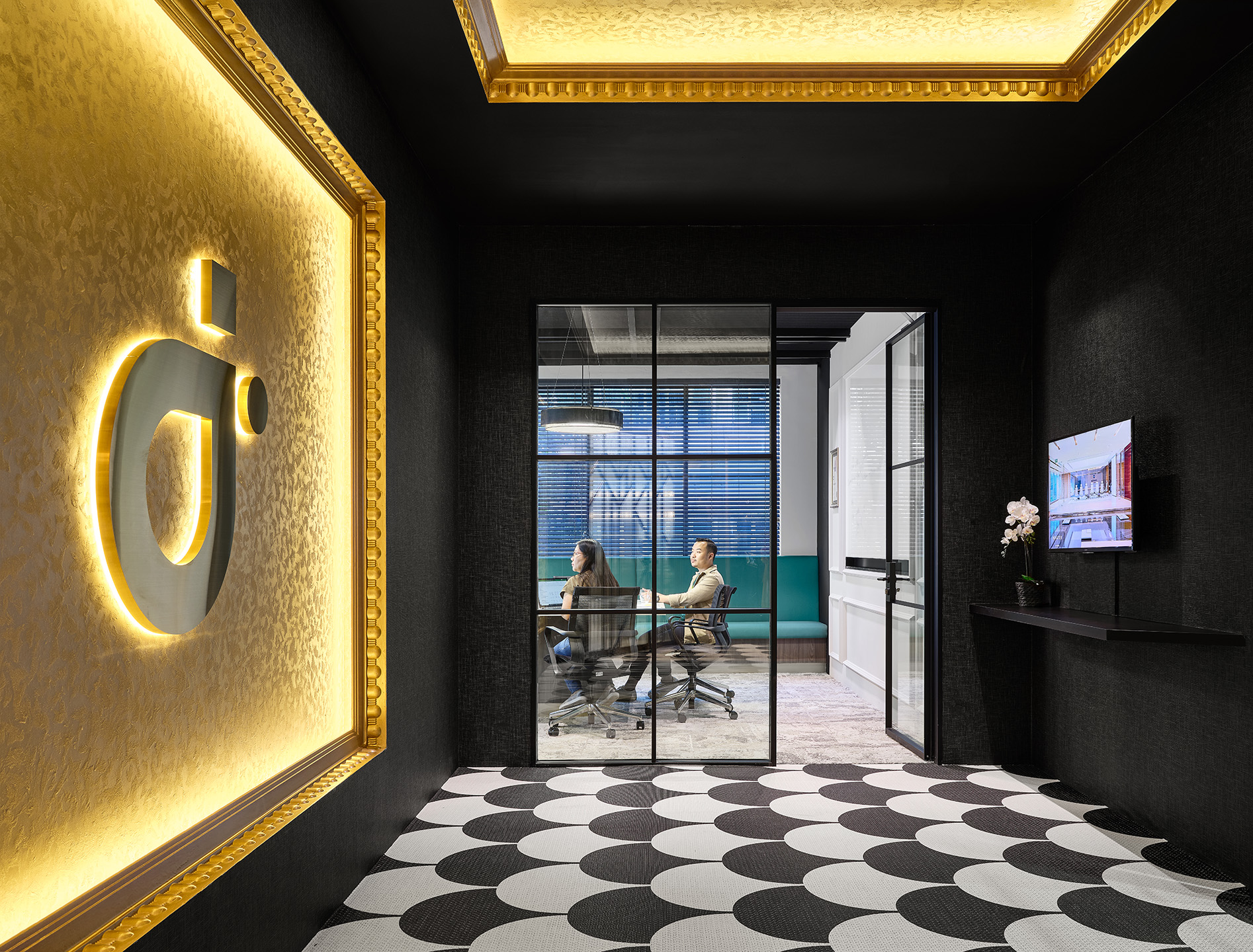 IDI office front entrance design
